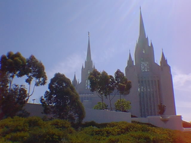 0227_001.jpg (41397 bytes)